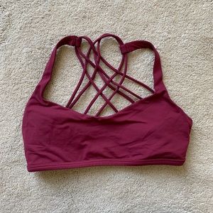 Lululemon Free to Be Bra